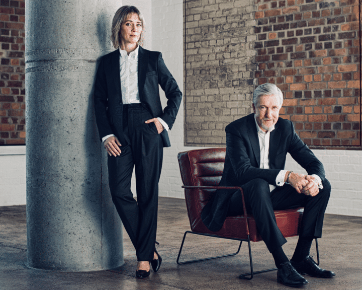 Oben im Bild: Dr. Bianka Knoblach ist Geschäftsführende Direktorin der Wissenschaftlichen Gesellschaft für Management und Beratung und leitet das Deutsche Institut für Beratungswissenschaften in Berlin. Sie lehrt an verschiedenen Hochschulen in den Bereichen Organisations­psychologie und Beratung. Professor Dietmar Fink ist Inhaber der Professur für Unternehmensberatung an der Hochschule Bonn-Rhein-Sieg und Wissenschaftlicher Direktor der WGMB. 